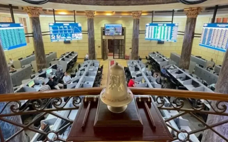 تراجع جماعي لقطاعي العقارات والبنوك يطيح بمؤشر البورصة بنسبة 1.43 بالمئة ختاماً